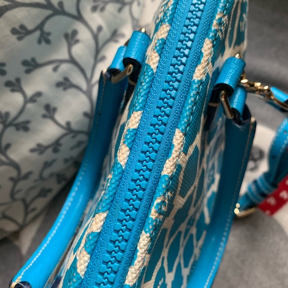 Authentic Dooney and Bourke 2-way Bag - Picture 6 of 8